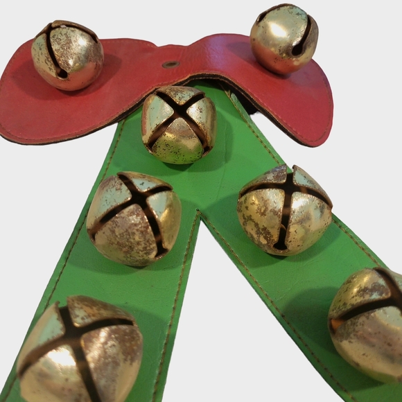 Vintage Christmas Bow Jingle Bells Door Hanger, GENUINE Leather. 1 IN BELLS 9" - Picture 2 of 4